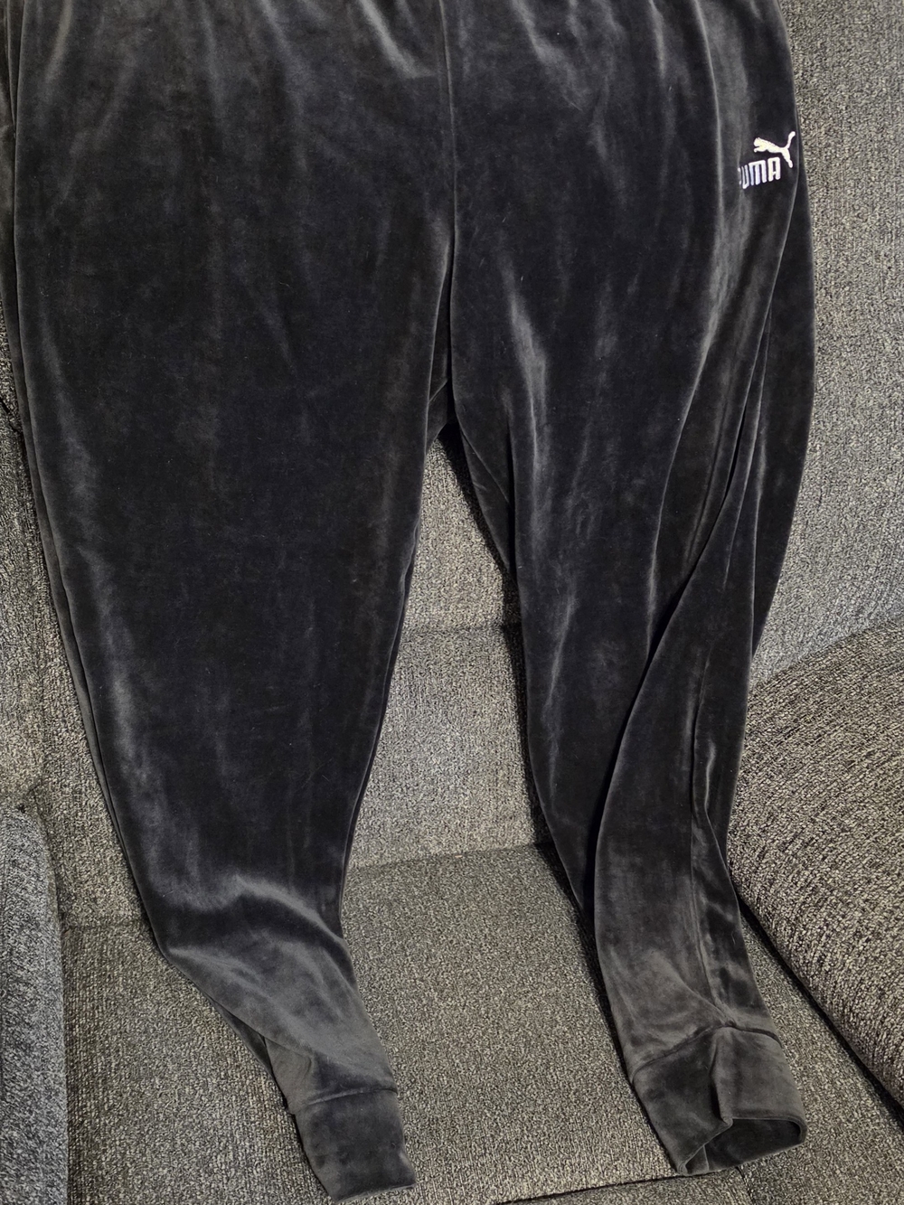 Puma Men's Black Velour Joggers/Hoodie Set
